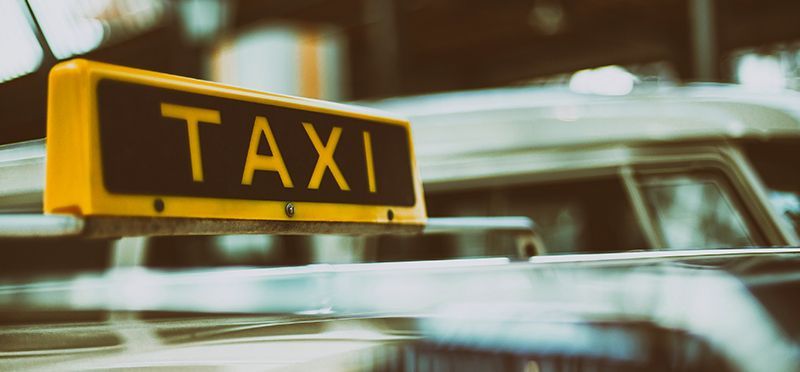 Taxis y Precios: Con la música a otra parte.
