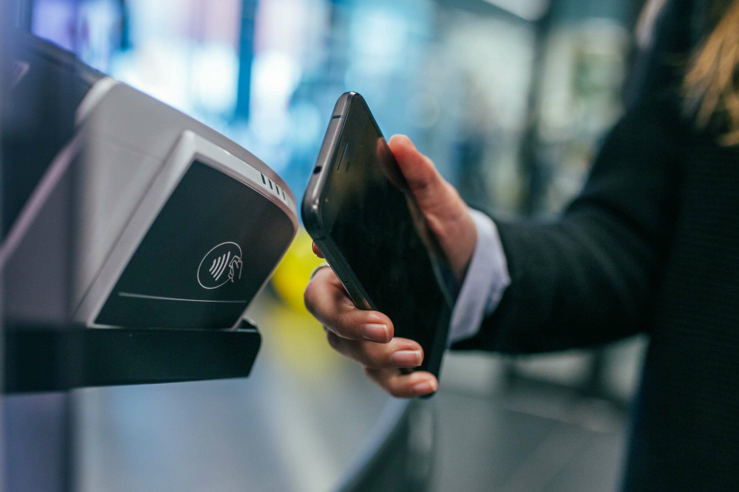 Payment Institutions, Intermediaries and Acquirers in Payment Services