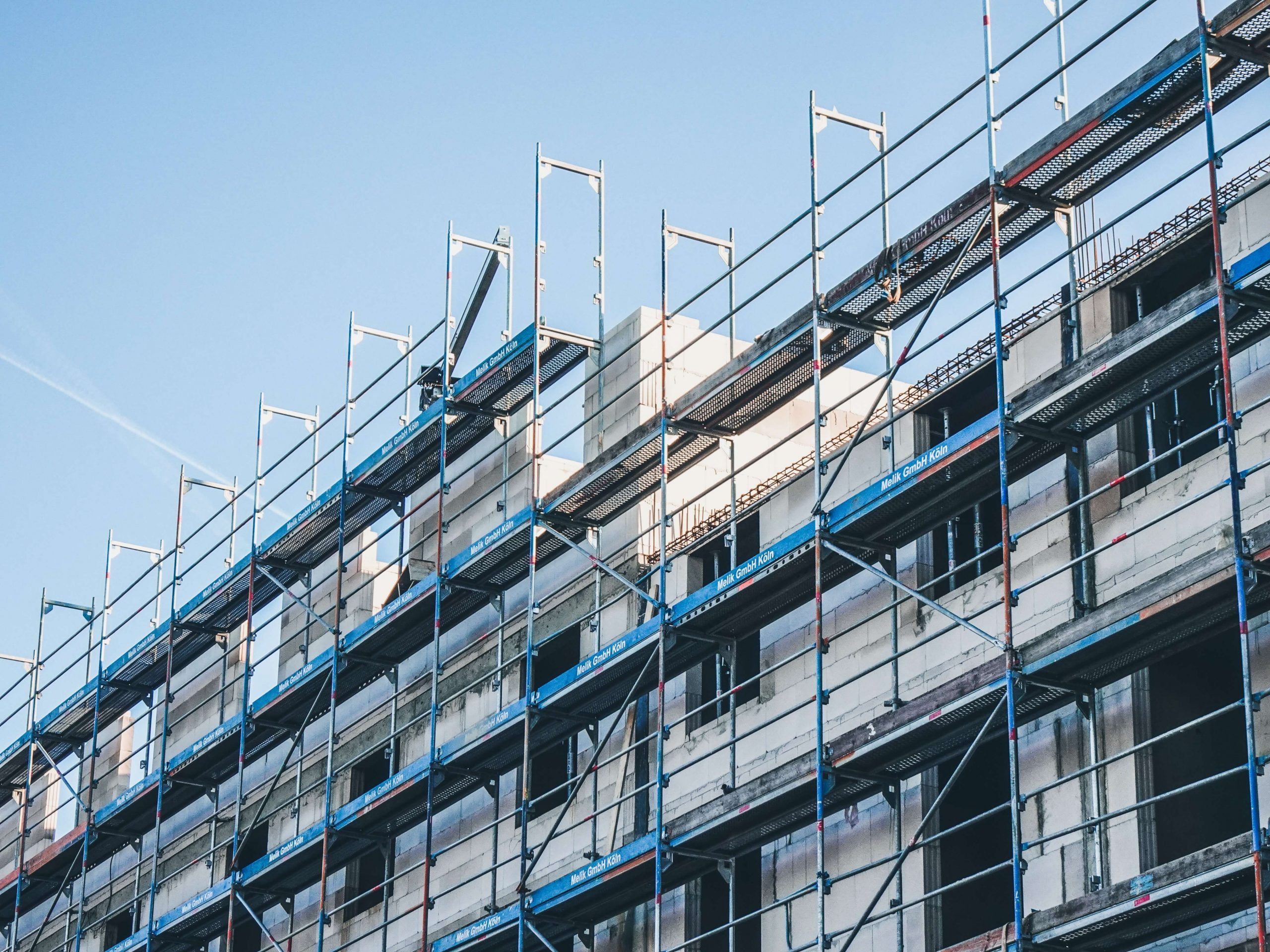 The “non adimpleti” exception in construction contracts.
