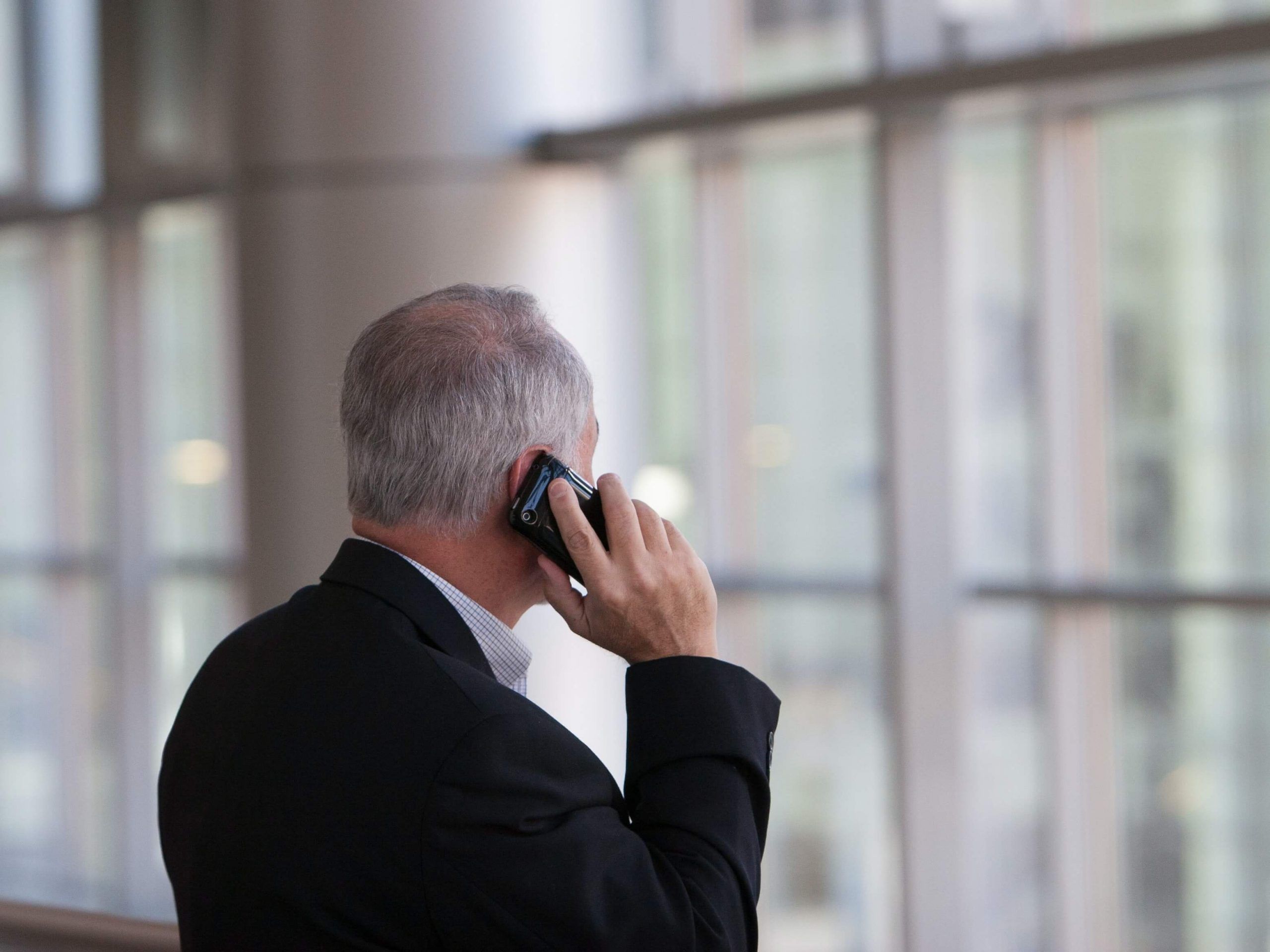 What are the instructions shareholders can give to the directors of a company?